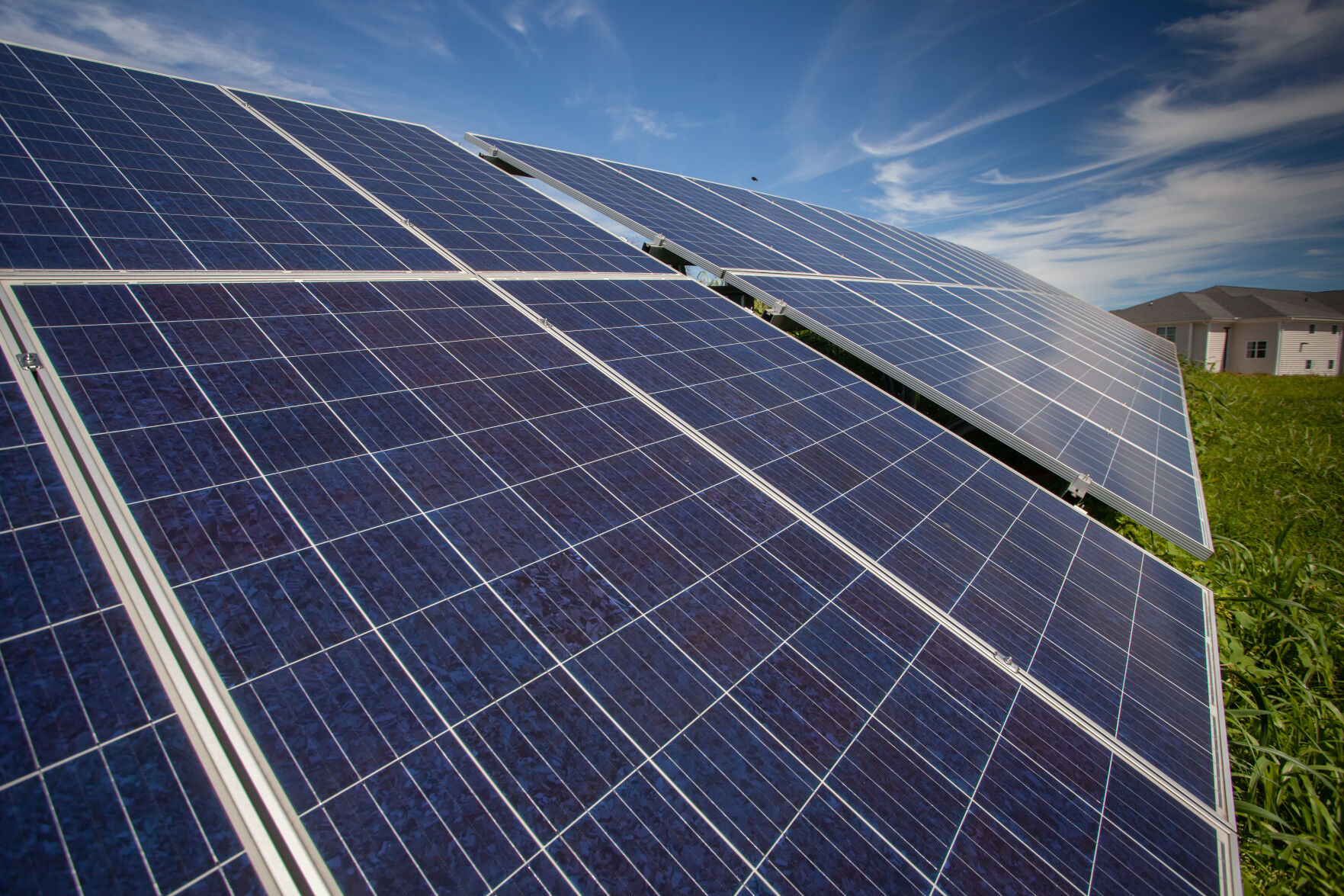 photo_ft_news_solar_solar panels_100621.jpg